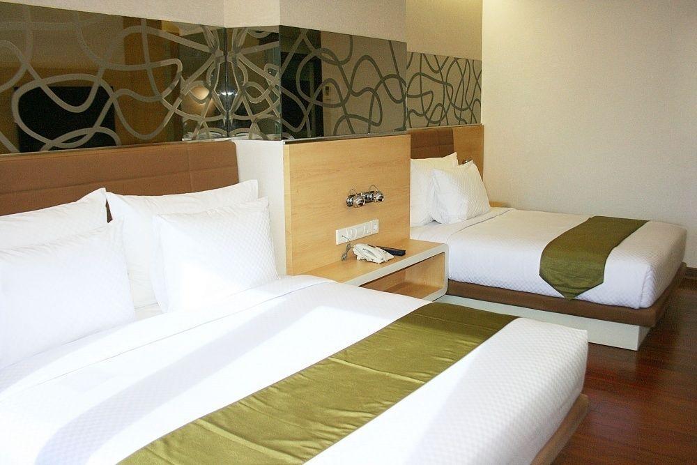 Citihub Hotel @ Arjuna Surabaya Bagian luar foto